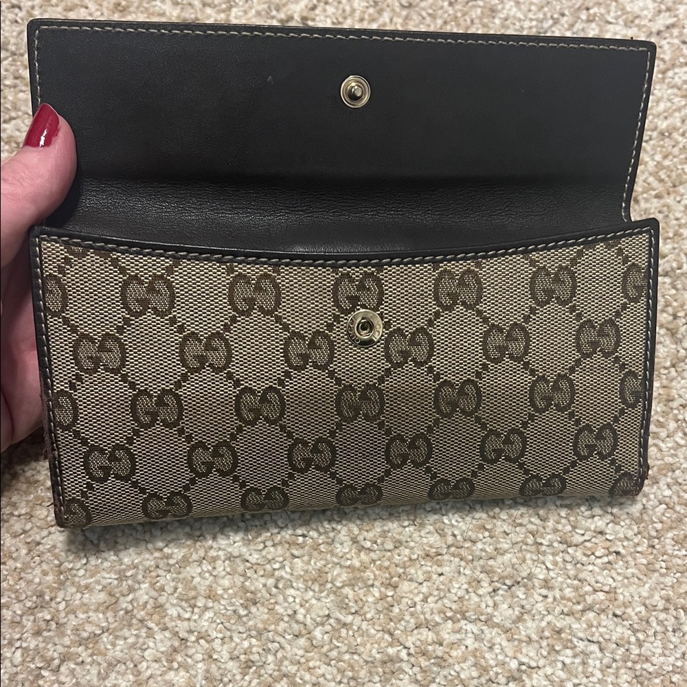 1448. Gucci Heart Tan and Brown French Purse Wallet - Picture 12 of 14